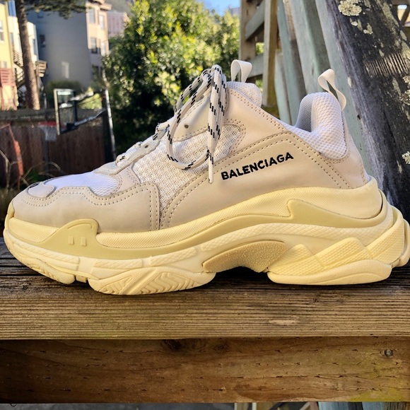 Balenciaga Triple S - Picture 4 of 8
